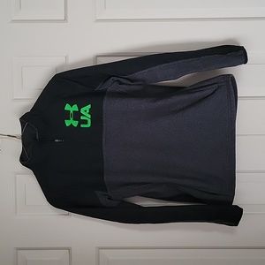 Under Armour Heat Gear youth fleece lined top sz youth large